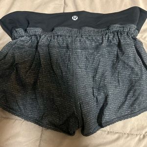 Size 0 Lululemon shorts with draw string